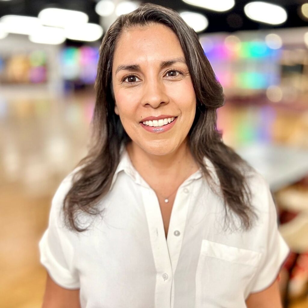 thumbnail_IMG_headshotAT